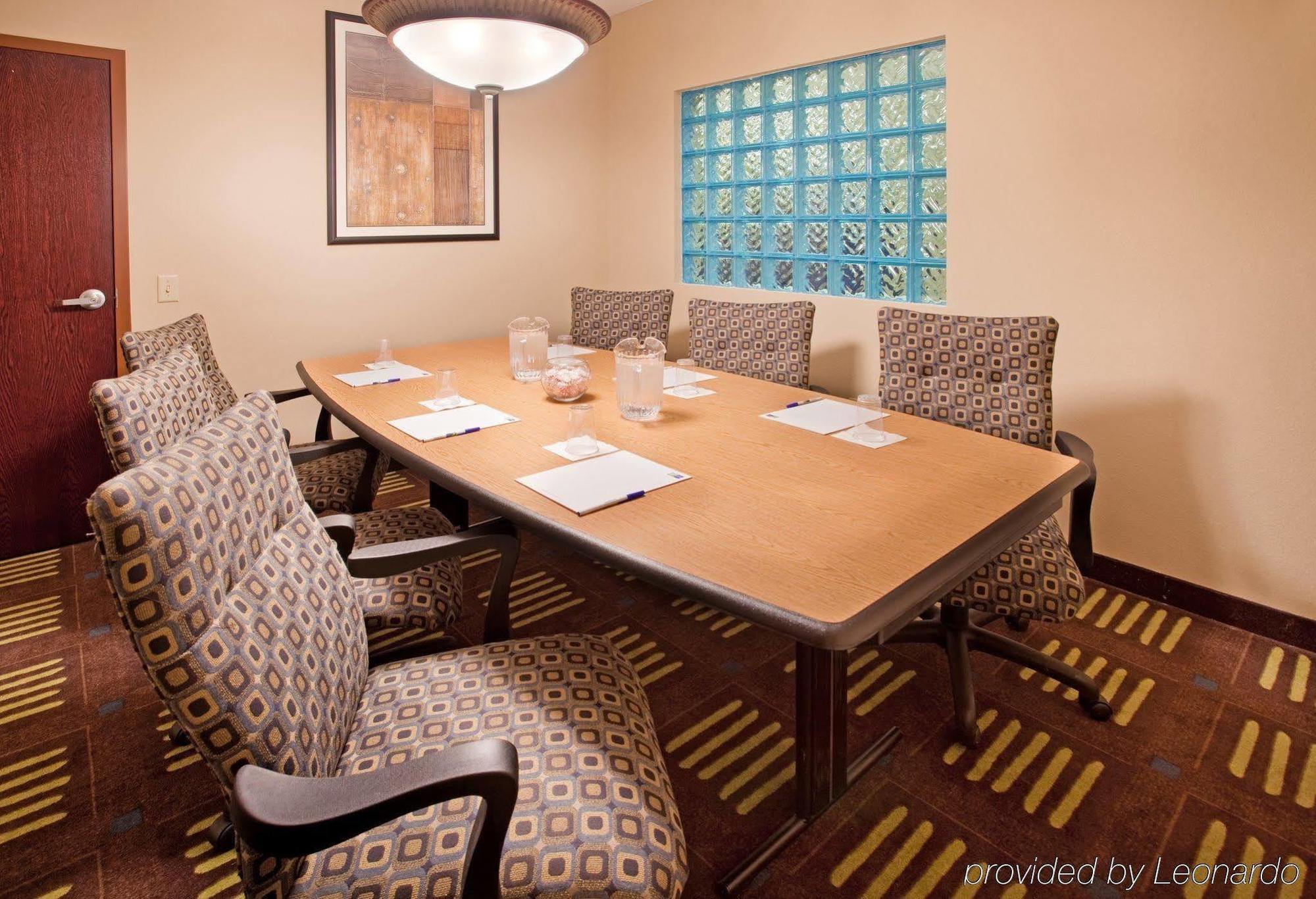 Holiday Inn Express Hotel & Suites St. Charles By Ihg Saint Charles Tiện nghi bức ảnh